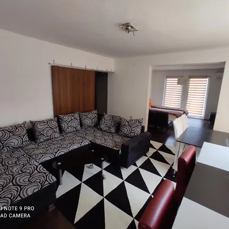 Apartmani Enjoy Apartman *